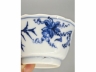 青花花卉花口杯