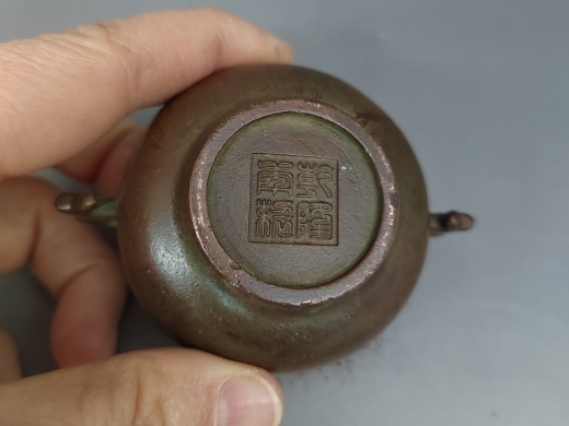 铜兽耳香炉
