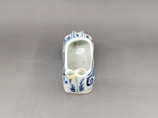 青花鞋型笔插