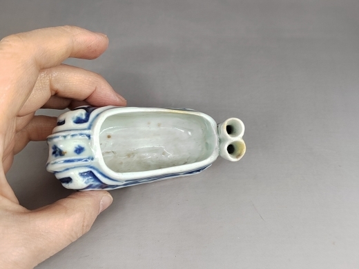 青花鞋型笔插