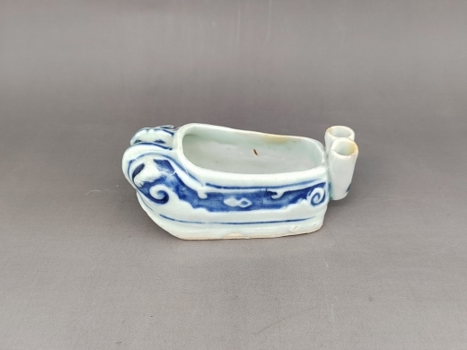 青花鞋型笔插