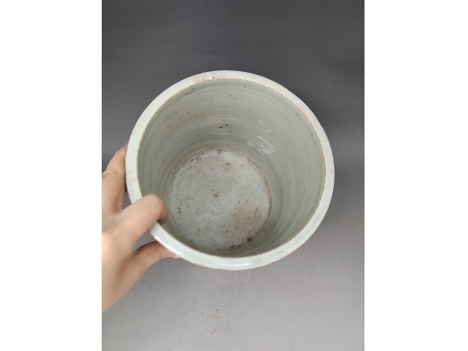 青花山水人物大笔筒