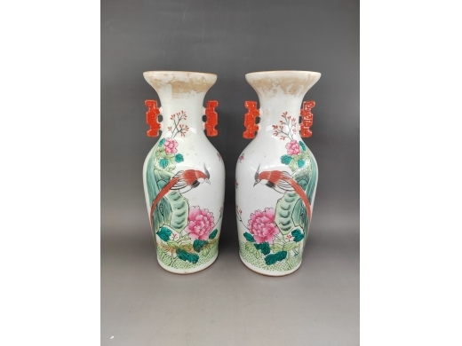 粉彩花鸟对瓶