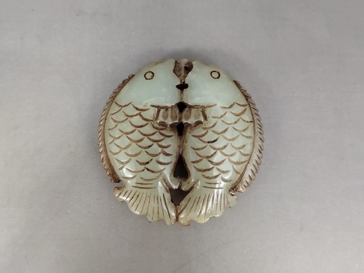 玉双鱼圆雕挂件