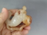 玉胡人献宝把件