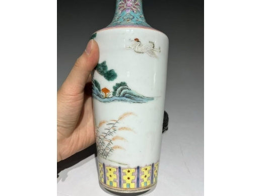 粉彩人物故事瓶