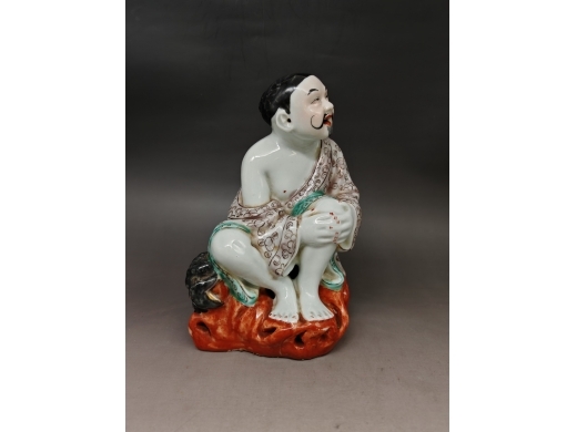粉彩人物像
