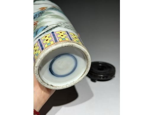 粉彩人物故事瓶