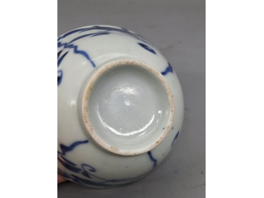 青花花卉纹茶盏