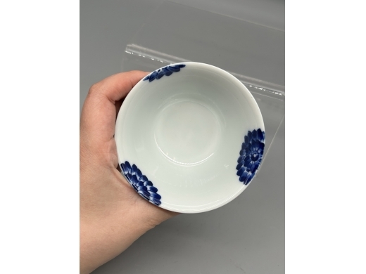 青花团菊纹茶盏