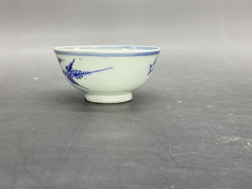 青花梅花过枝茶盏