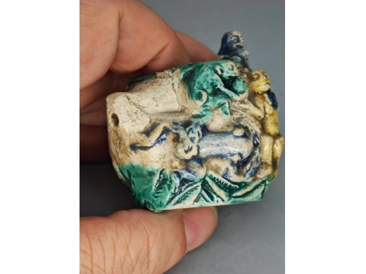 三彩群猴砚滴