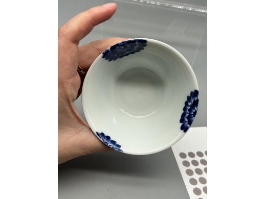 青花团菊纹茶盏