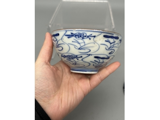 青花灵芝花卉纹盖碗