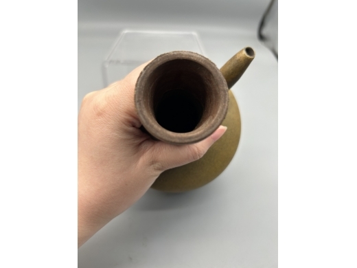 茶叶末釉持壶