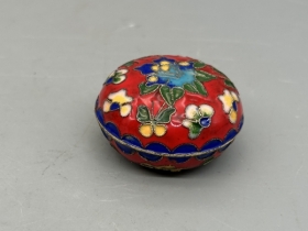 铜胎花丝填珐琅香盒