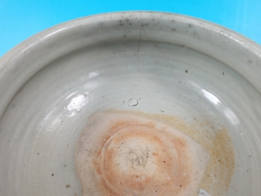 龙泉弦纹兽首三足炉