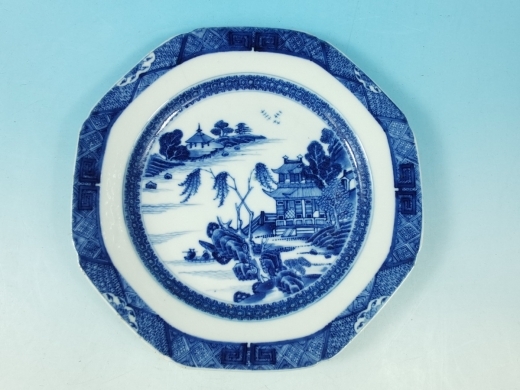 青花山水八棱倭角盘