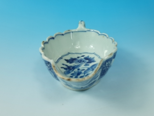 青花四开窗山水楼阁秋叶杯