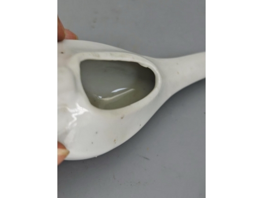 白釉长流水注